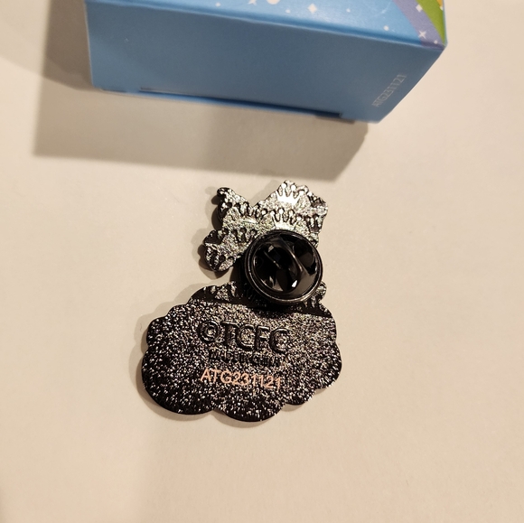 Loungefly Care Bears Glitter Clouds Pin Blind Box Grumpy Bear Basket NEW Opened - Picture 9 of 11